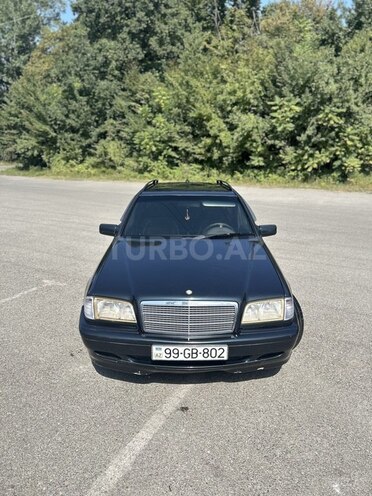 Mercedes C 220-1