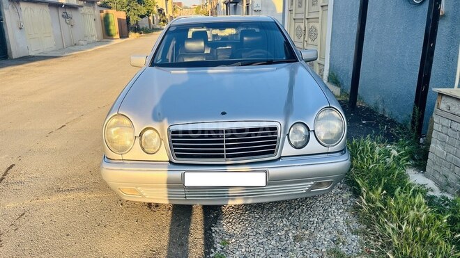 Mercedes E 230-7