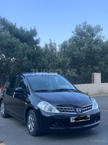 Nissan Tiida-5
