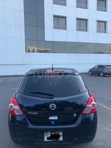 Nissan Tiida-4