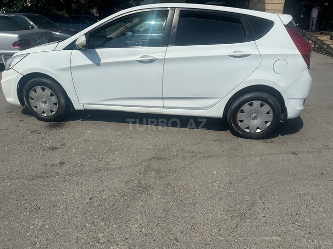 Hyundai Accent-3