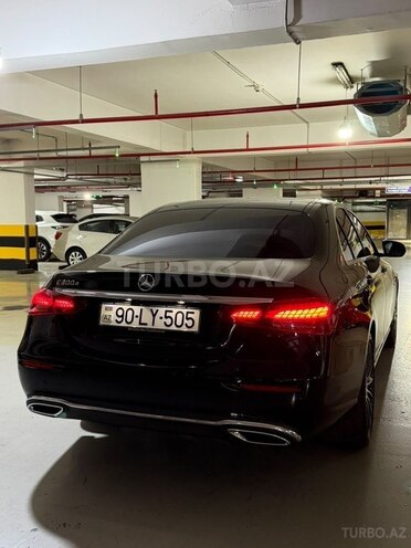 Mercedes E 300 e-5