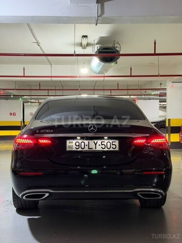 Mercedes E 300 e-2