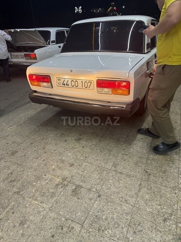 LADA (VAZ) 2107-2