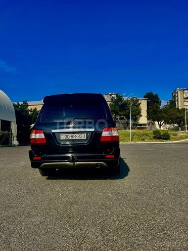 Toyota Land Cruiser-3