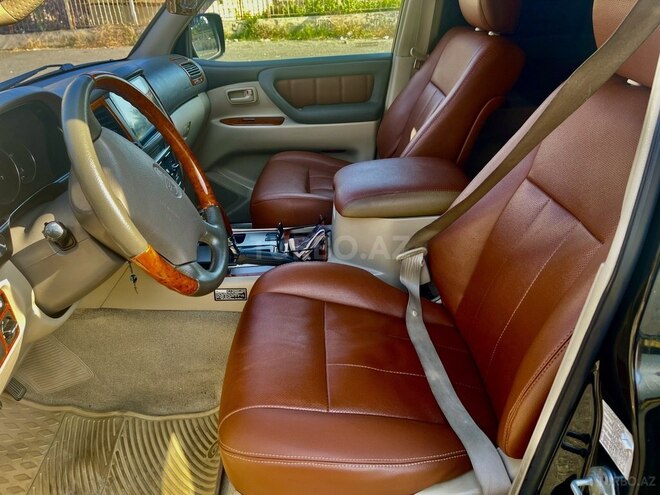 Toyota Land Cruiser-6