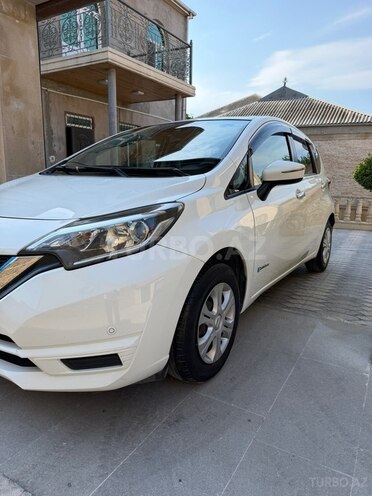 Nissan Note-2