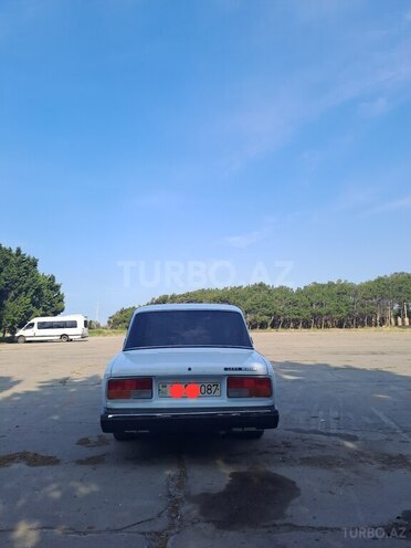 LADA (VAZ) 2107-2
