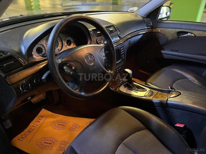 Mercedes E 200-13