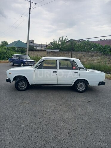 LADA (VAZ) 2107-2