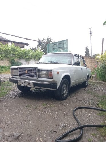 LADA (VAZ) 2107-1