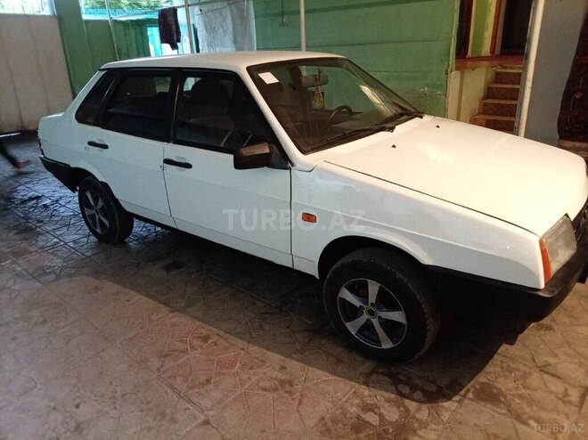 LADA (VAZ) 21099-8