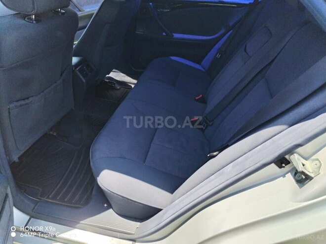 Mercedes E 240-4