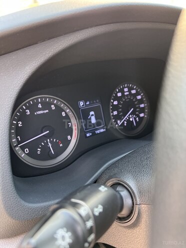 Hyundai Tucson-12