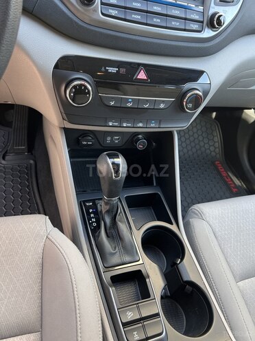 Hyundai Tucson-13