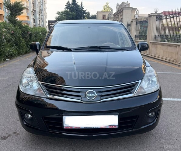 Nissan Tiida-1