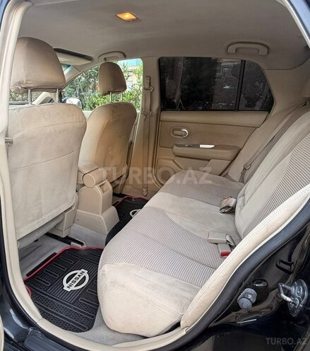 Nissan Tiida-11