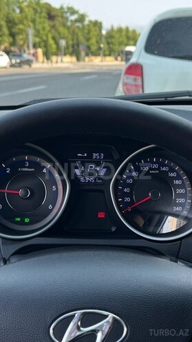 Hyundai Avante-16
