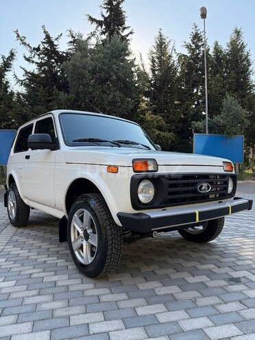 LADA (VAZ) Niva-1