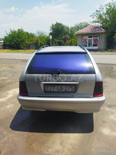 Mercedes C 220-2