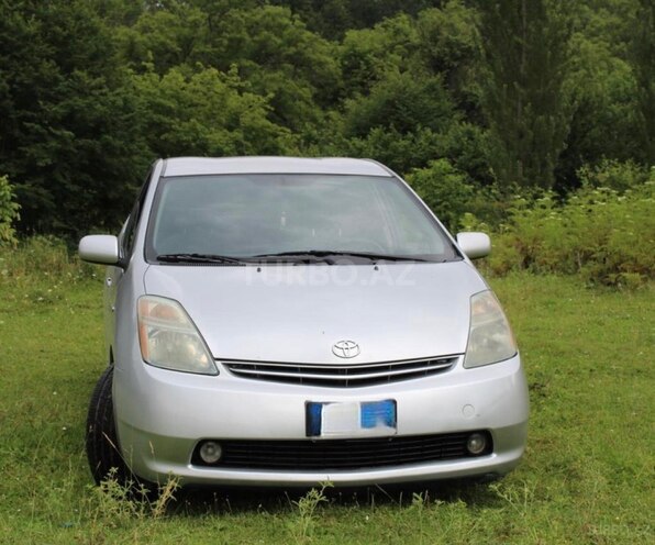 Toyota Prius-2