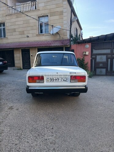 LADA (VAZ) 2107-2