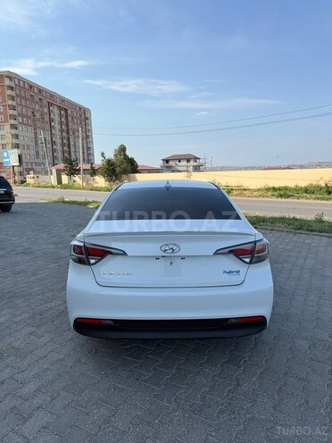 Hyundai Sonata-13