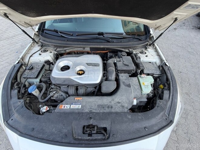 Hyundai Sonata-14