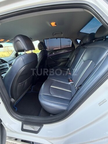 Hyundai Sonata-21