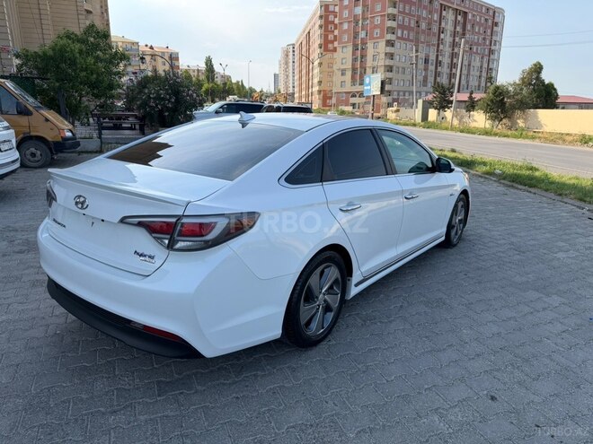 Hyundai Sonata-8