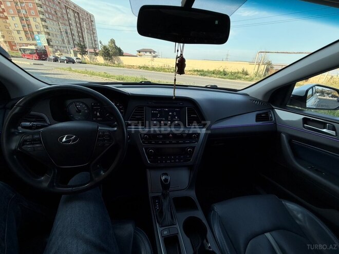 Hyundai Sonata-18