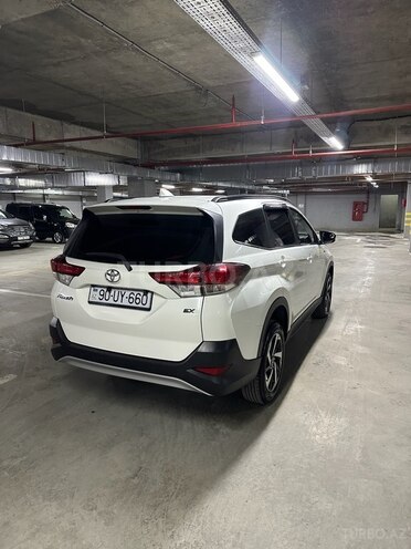 Toyota Rush-12