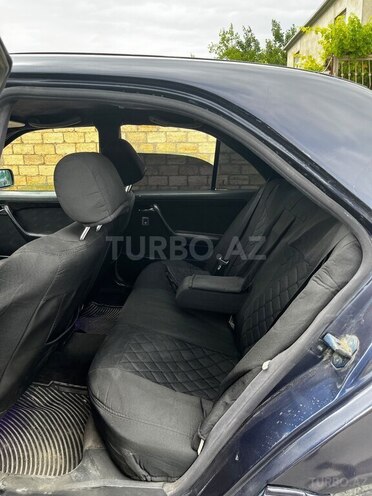 Mercedes C 200-13