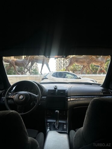 BMW 320-3
