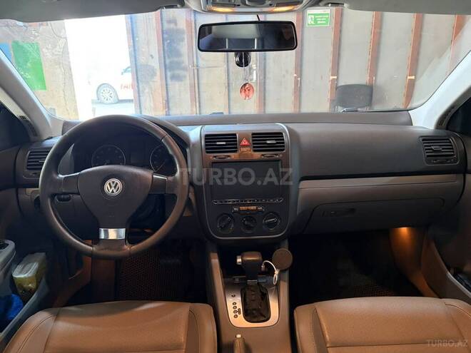 Volkswagen Jetta-4