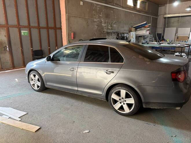 Volkswagen Jetta-6