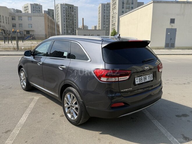Kia Sorento-5