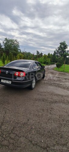Volkswagen Passat-8