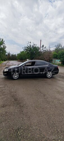 Volkswagen Passat-6