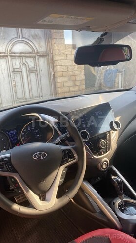 Hyundai Veloster-9