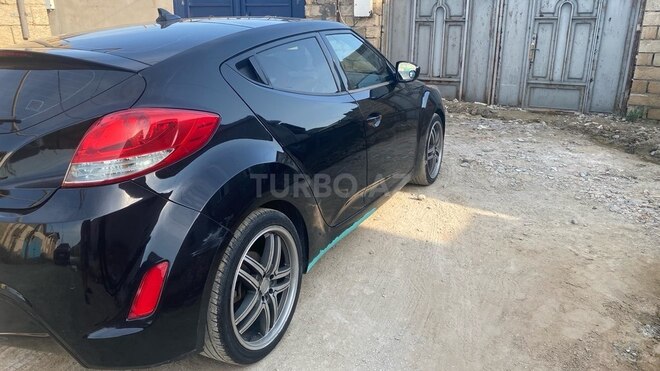 Hyundai Veloster-2