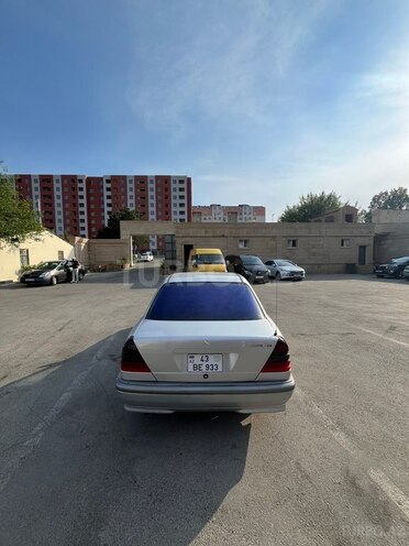 Mercedes C 200-12