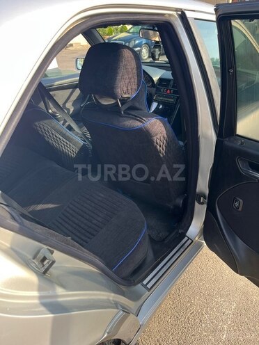 Mercedes C 200-11