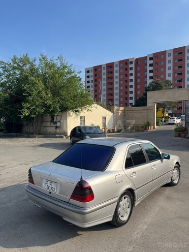 Mercedes C 200-3