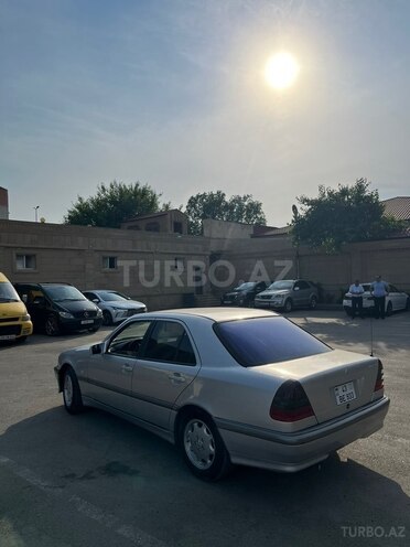 Mercedes C 200-4