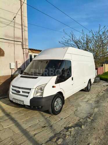 Ford Transit-4