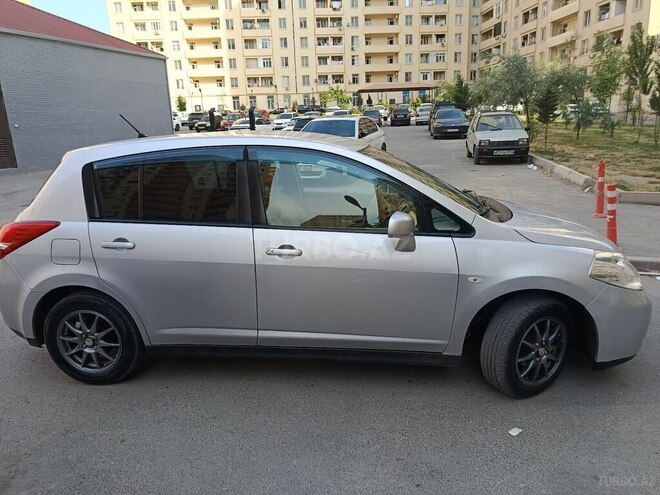 Nissan Tiida-3