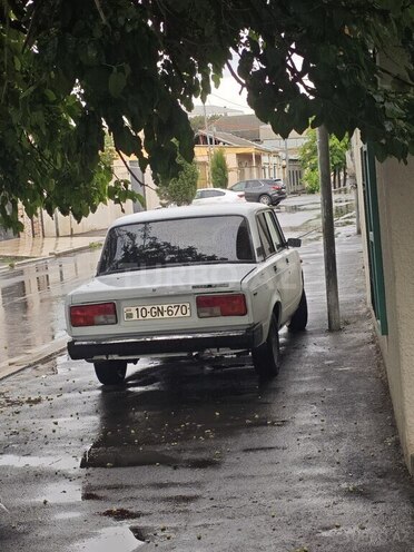LADA (VAZ) 2107-2