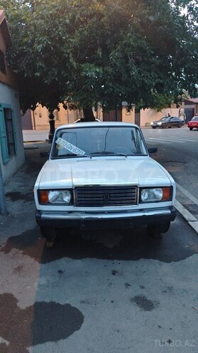 LADA (VAZ) 2107-1