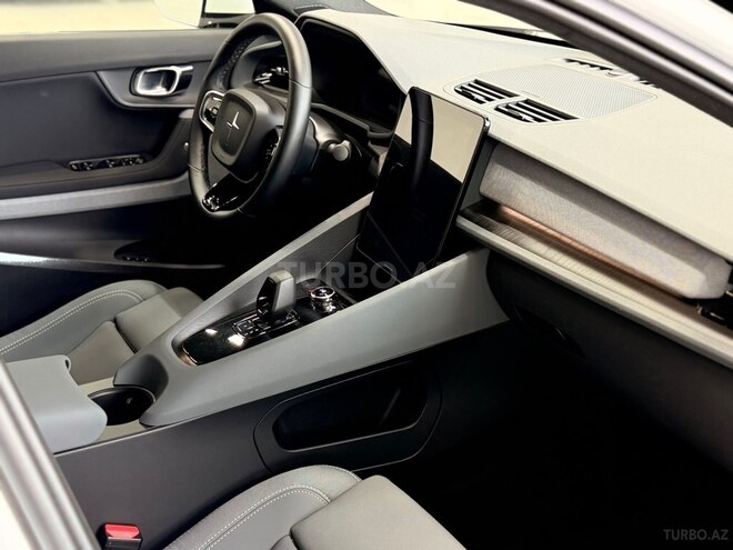 Polestar 2-11